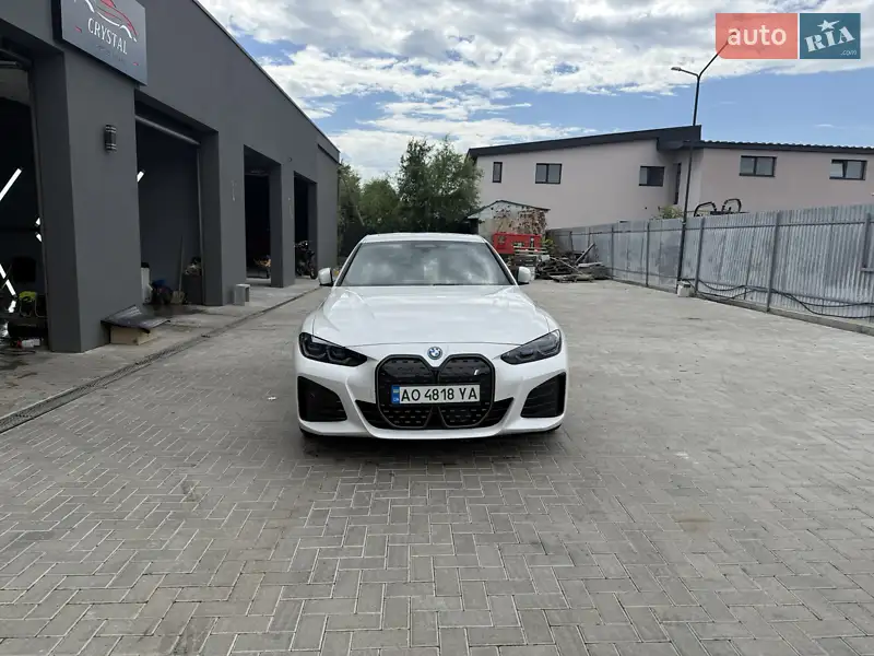 BMW i4