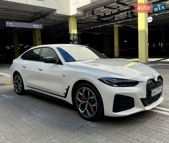 Купе BMW i4 2023 в Киеве фото 8 Купе BMW i4 2023 в Киеве