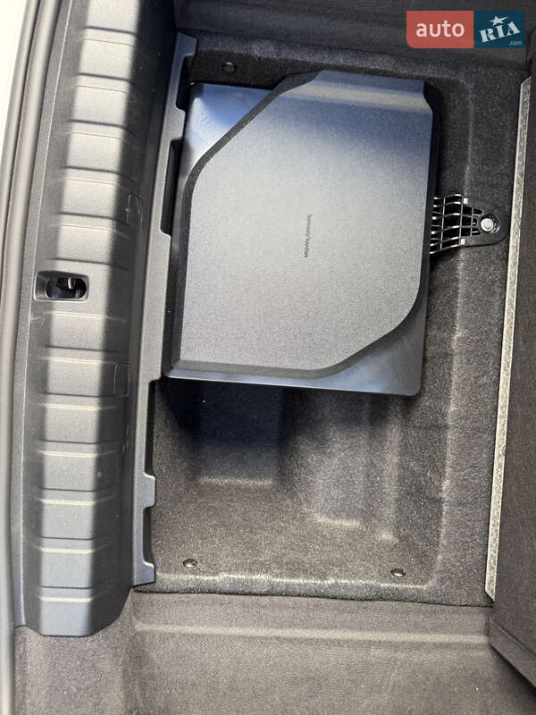 Купе BMW i4 2023 в Киеве фото 21 Купе BMW i4 2023 в Киеве