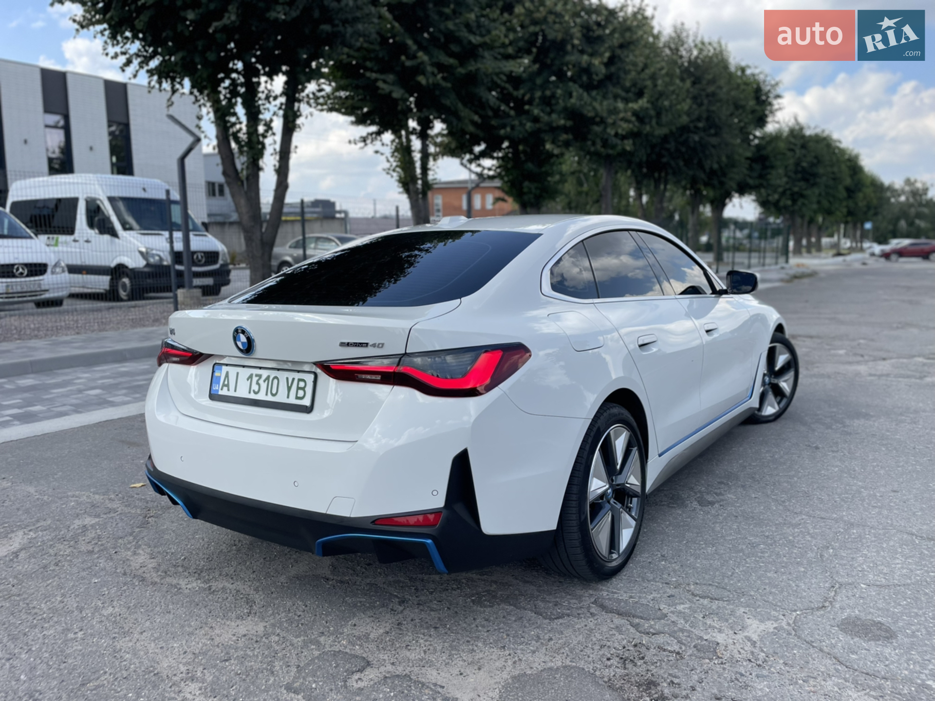 2023 BMW i4 - мініатюра 26