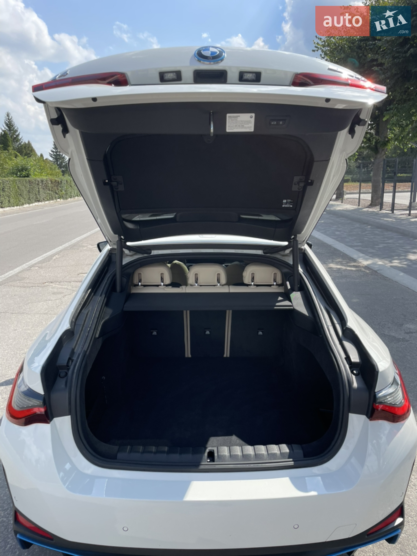 2023 BMW i4 - мініатюра 47