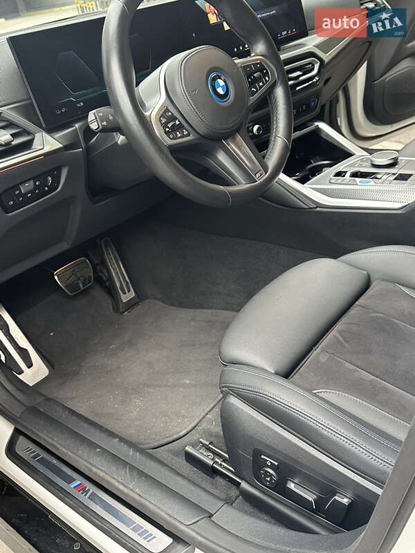 Купе BMW i4 2024 в Львове