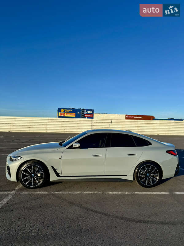 Купе BMW i4 2022 в Львове