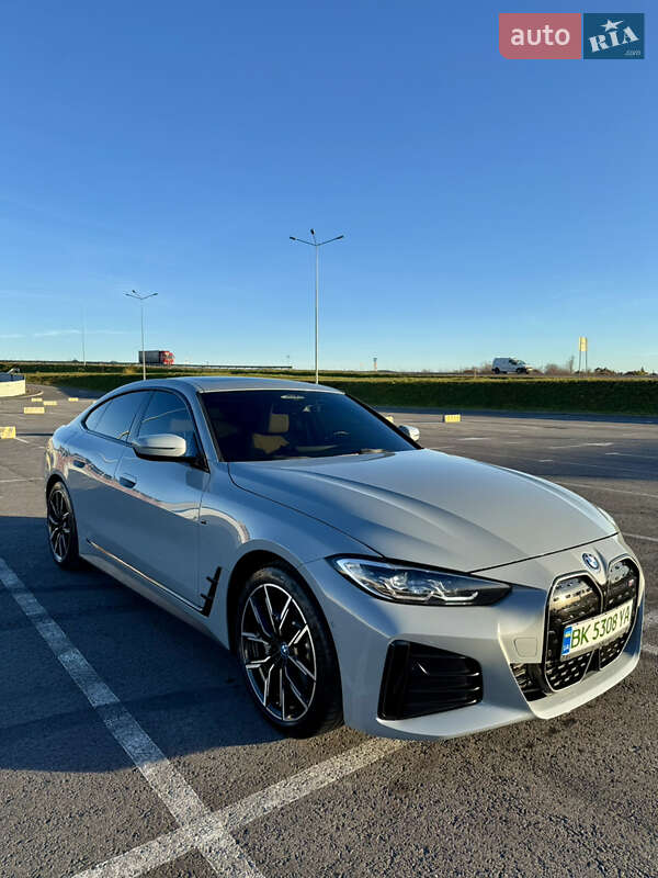 Купе BMW i4 2022 в Львове