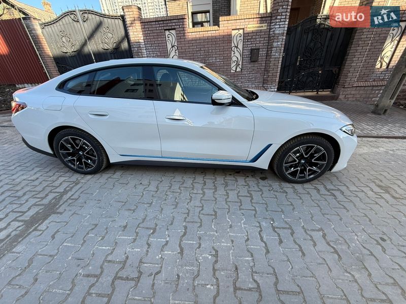 Купе BMW i4 2024 в Киеве