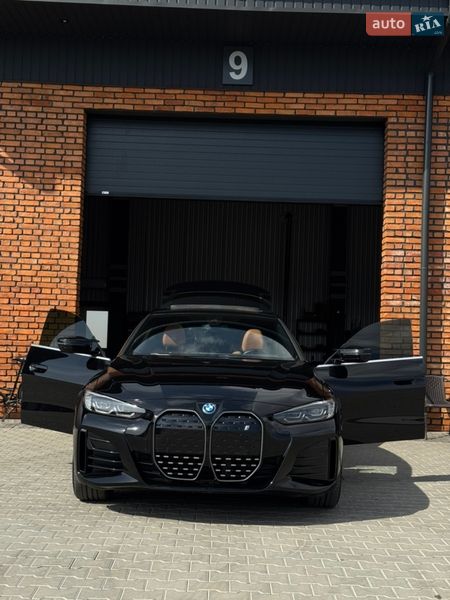 Купе BMW i4 2023 в Иршаве