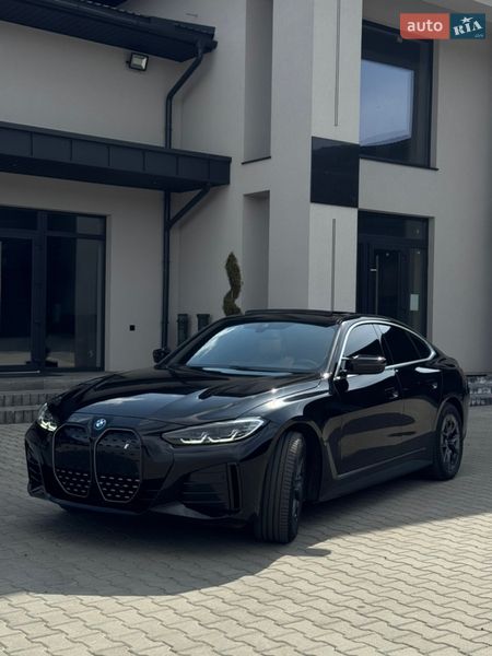 Купе BMW i4 2023 в Иршаве