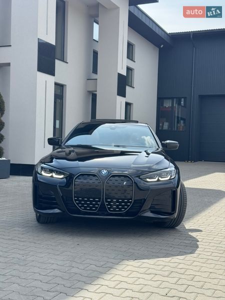 Купе BMW i4 2023 в Иршаве