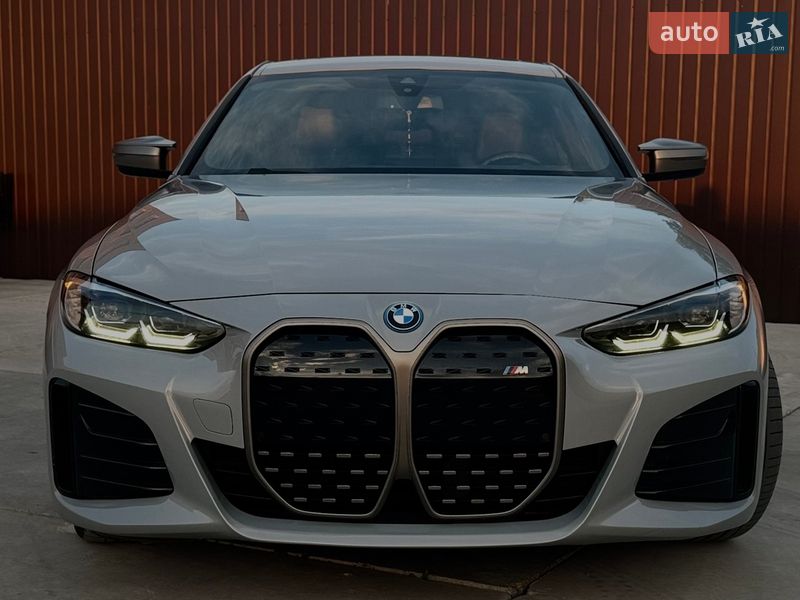 Купе BMW i4 2022 в Львове