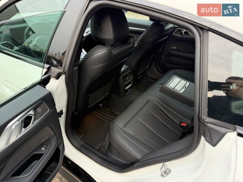 Купе BMW i4 2023 в Киеве фото 11 Купе BMW i4 2023 в Киеве