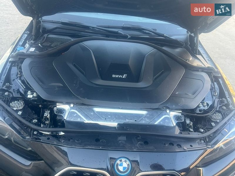 Купе BMW i4 2023 в Івано-Франківську