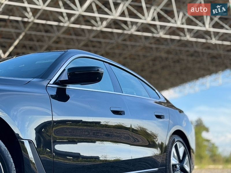 Купе BMW i4 2024 в Самборе