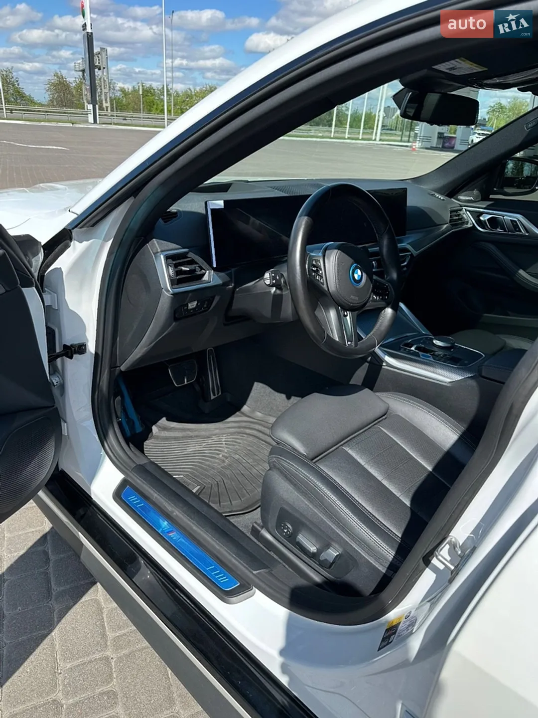 2023 BMW i4 - мініатюра 21