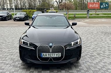Купе BMW i4 2024 в Горі