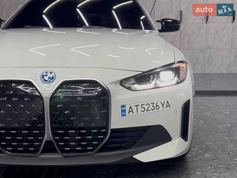 BMW i4 2023