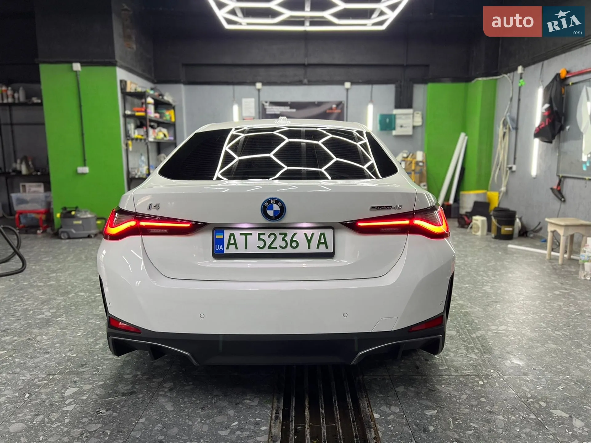 2023 BMW i4 - мініатюра 3