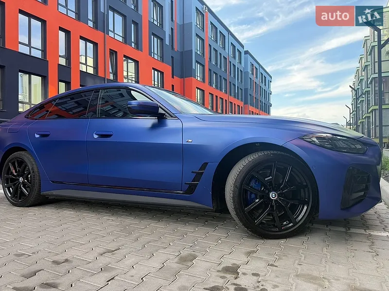 BMW i4
