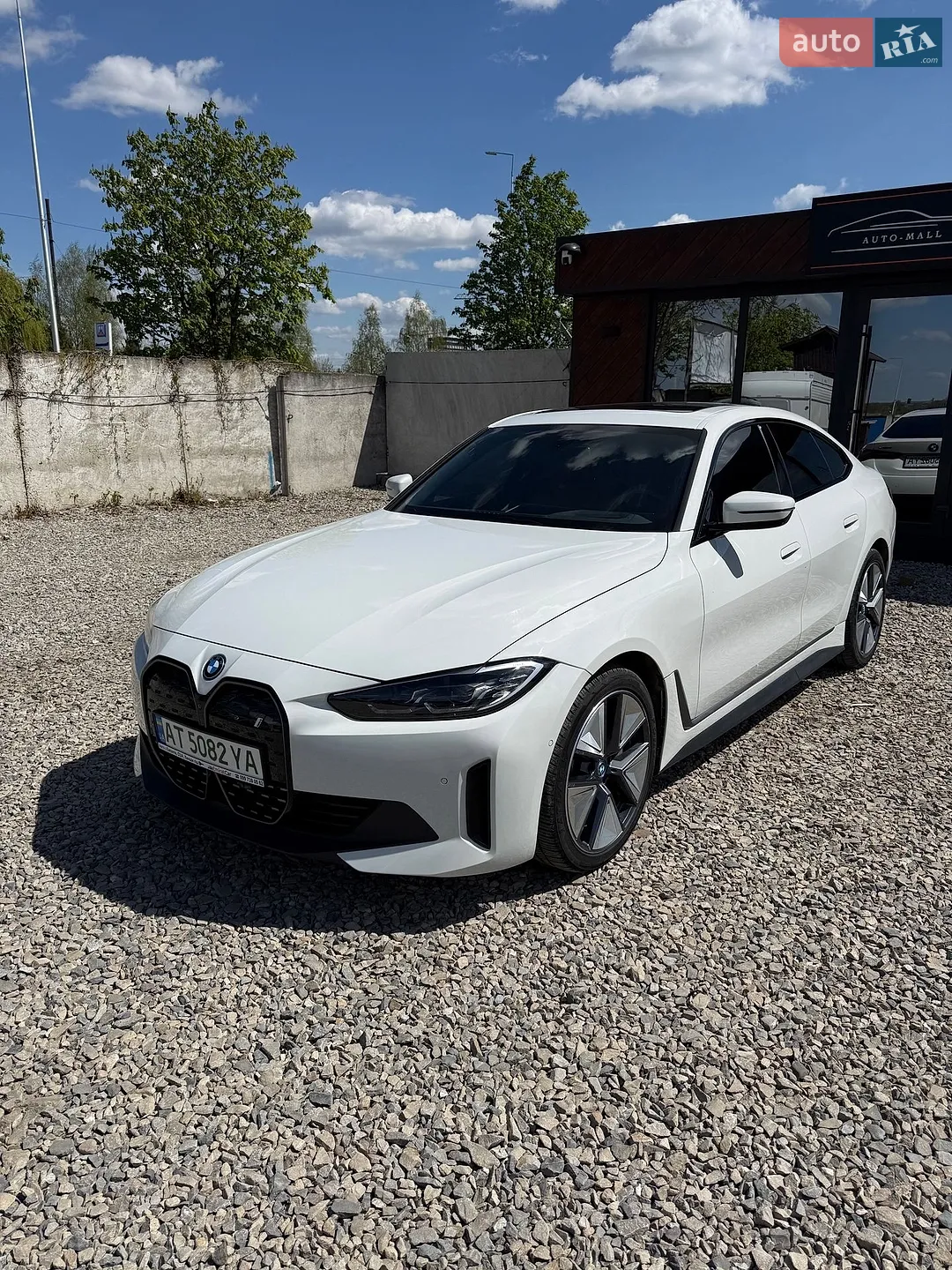 2022 BMW i4 - фото 1