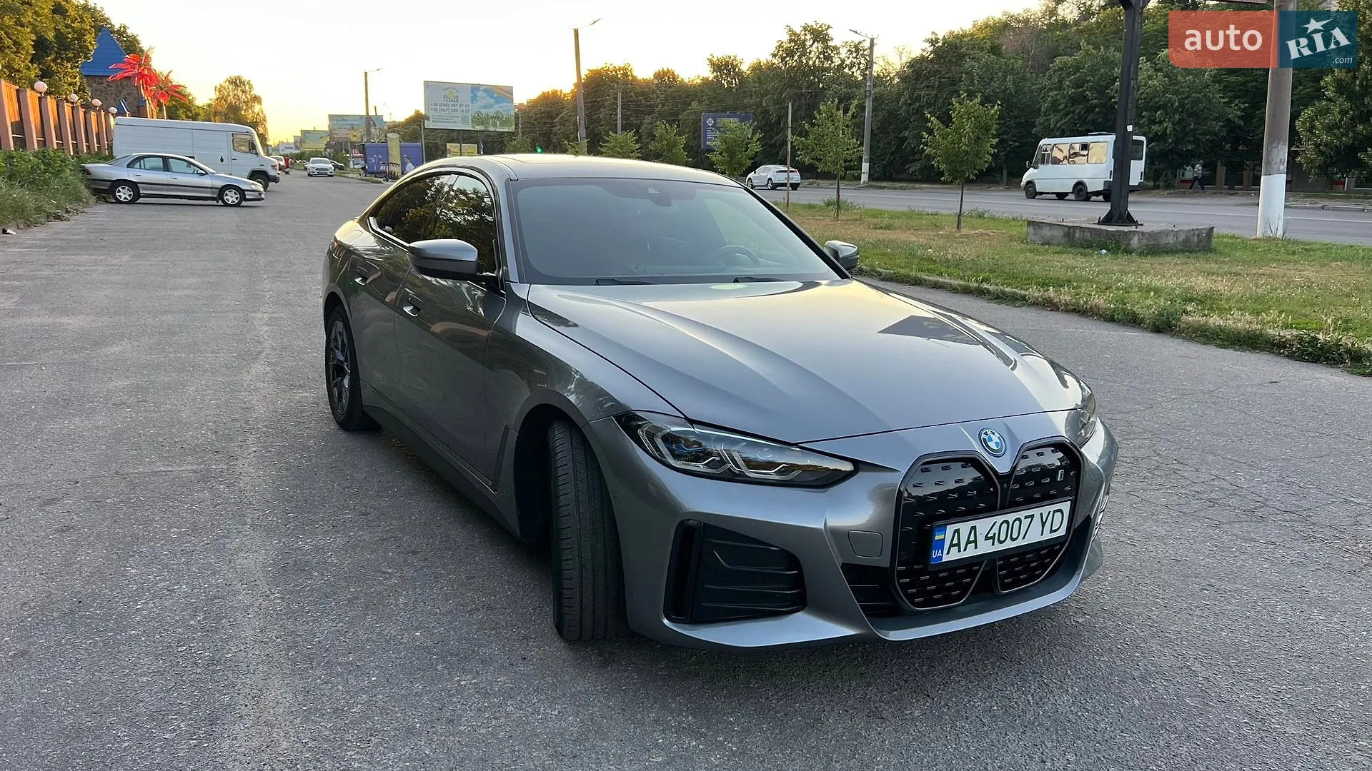 2022 BMW i4 - фото 1