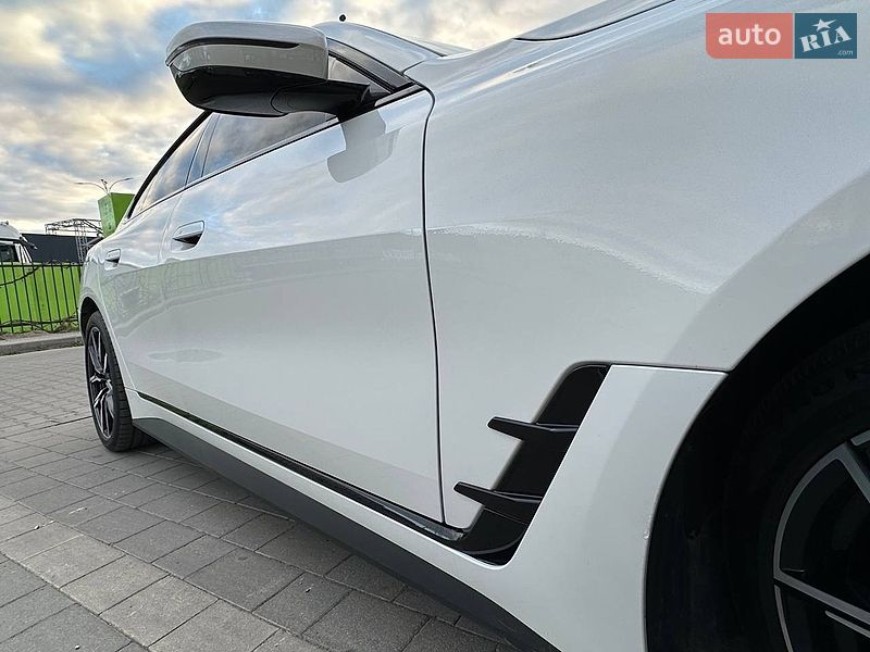 Купе BMW i4 2022 в Ивано-Франковске