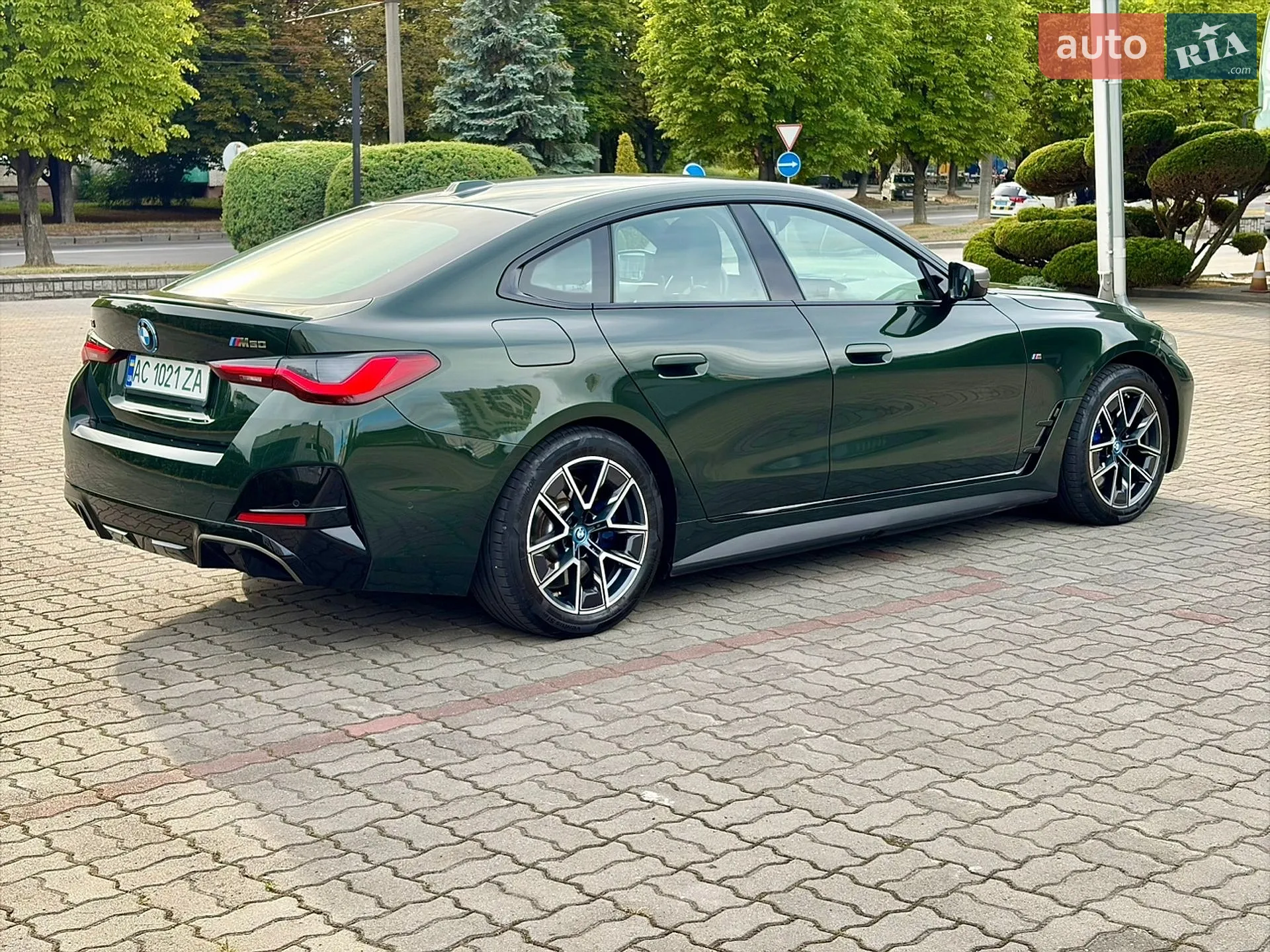 2023 BMW i4 - мініатюра 23