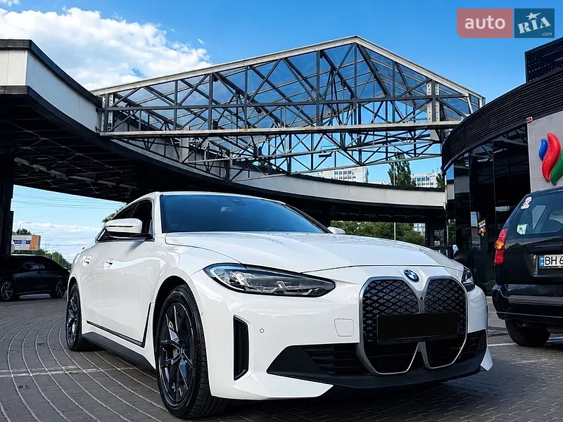 BMW i4 2023