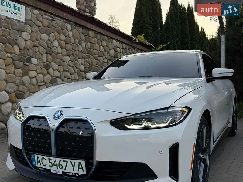 BMW i4