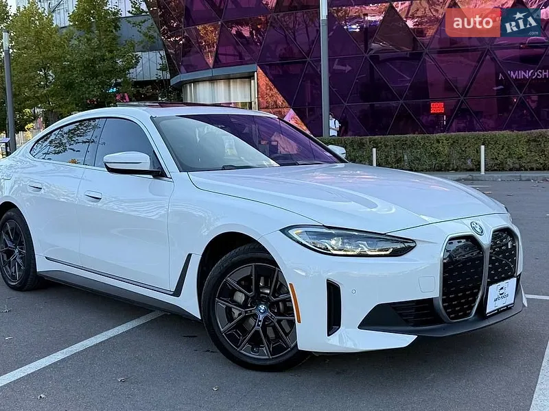 BMW i4 2023