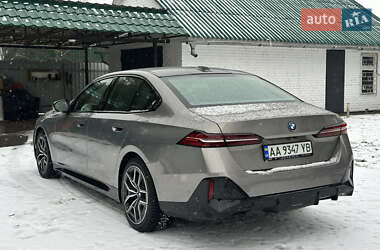 Седан BMW i5 2023 в Киеве