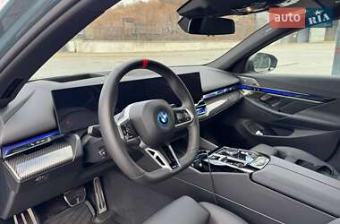 Седан BMW i5 2024 в Києві