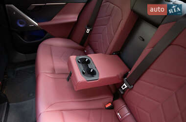 Седан BMW i5 2024 в 