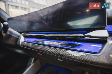 Седан BMW i5 2024 в 