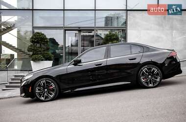 Седан BMW i5 2024 в 