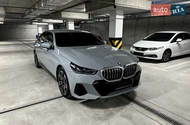 Седан BMW i5 2023 в 