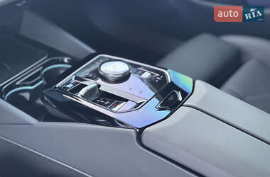Седан BMW i5 2024 в 