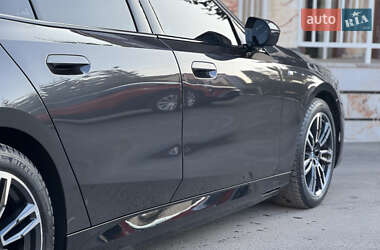 Седан BMW i5 2024 в 