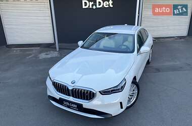 Седан BMW i5 2024 в 