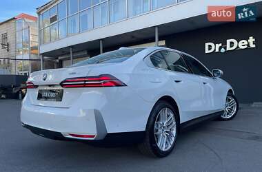 Седан BMW i5 2024 в 