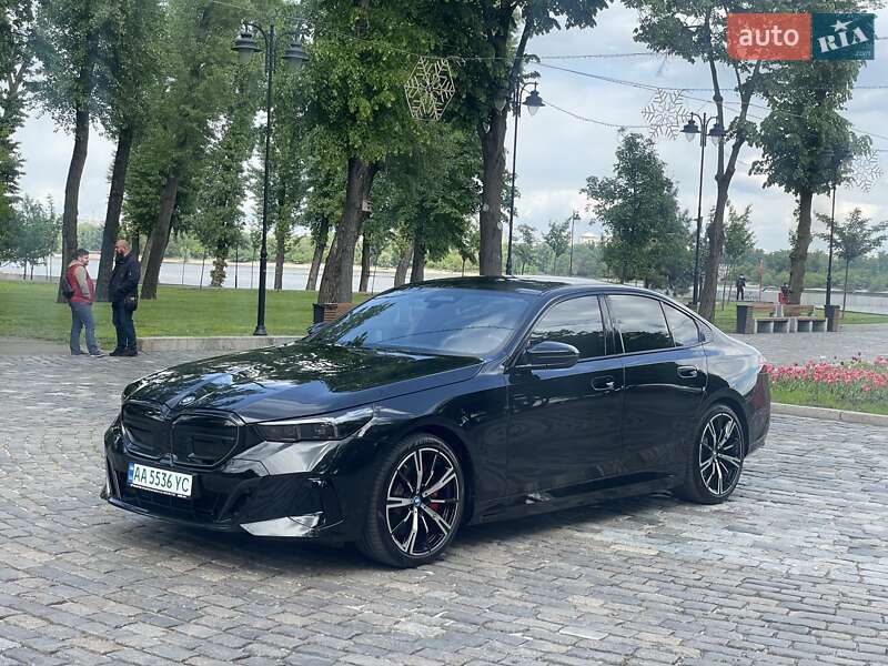 Седан BMW i5 2023 в Києві