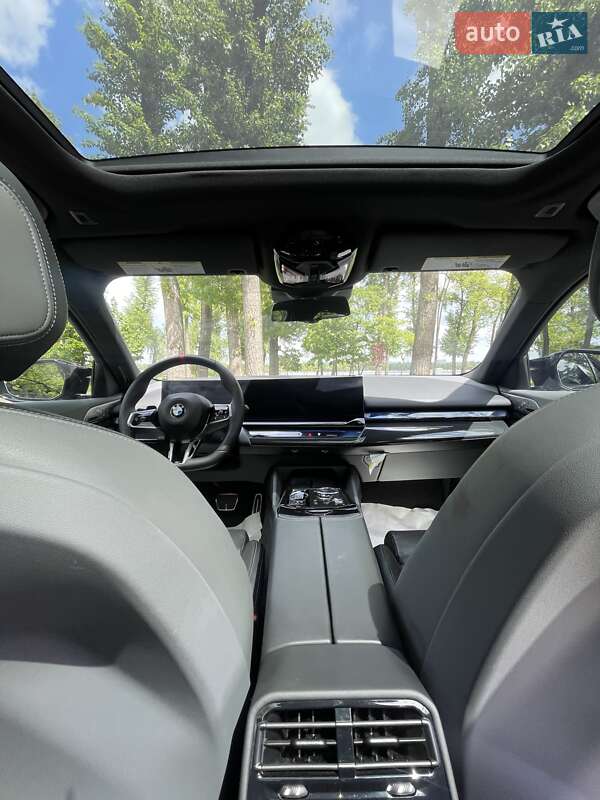 Седан BMW i5 2023 в Києві
