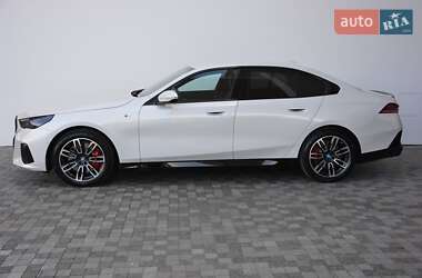 Седан BMW i5 2024 в 