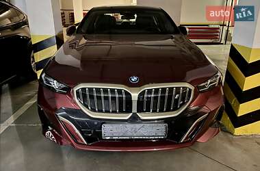 Седан BMW i5 2024 в Киеве
