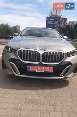 Седан BMW i5 2024 в Днепре