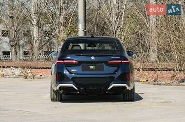 Седан BMW i5 2024 в 