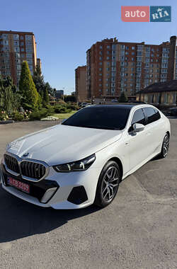 Седан BMW i5 2024 в Дніпрі