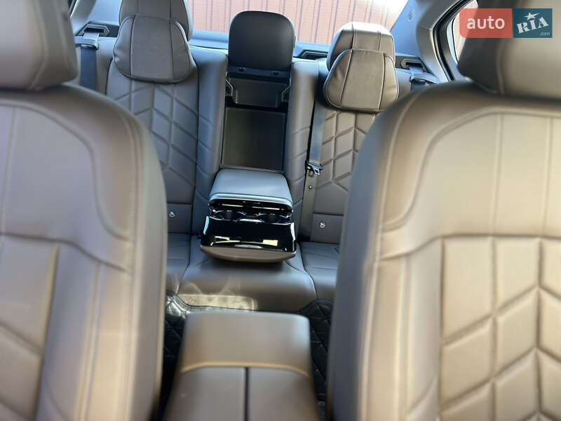 Седан BMW i5 2024 в Киеве