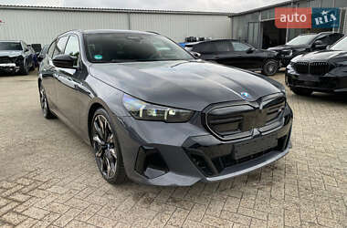 Универсал BMW i5 2025 в Долине