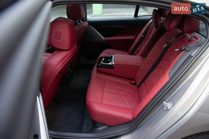 Седан BMW i5 2024 в Киеве фото 32 Седан BMW i5 2024 в Киеве