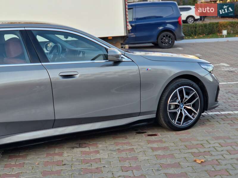 Седан BMW i5 2024 в Одессе