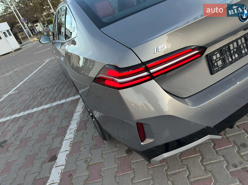 Седан BMW i5 2024 в Одессе